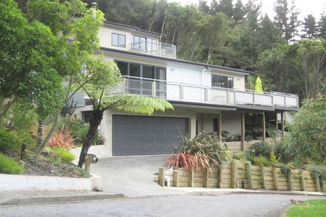 Photo of property in 22 Ngahere Street, Stokes Valley, Lower Hutt, 5019