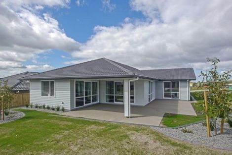 Photo of property in 2 Helenvale Crescent, Pokeno, 2402