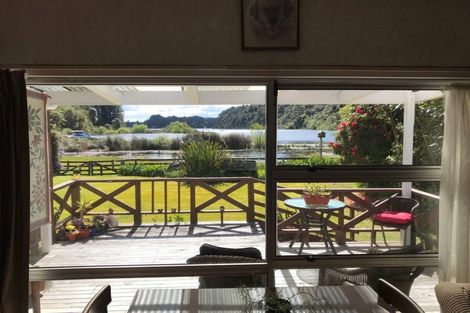 Photo of property in 31 Tombleson Road, Lake Rotoma, Rotorua, 3074
