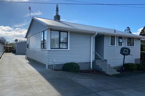 Photo of property in 28 Warwick Road, Stratford, 4332