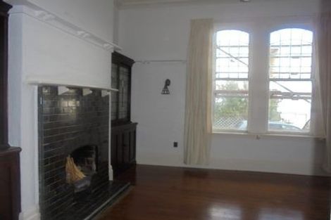 Photo of property in 7a Hawker Street, Mount Victoria, Wellington, 6011