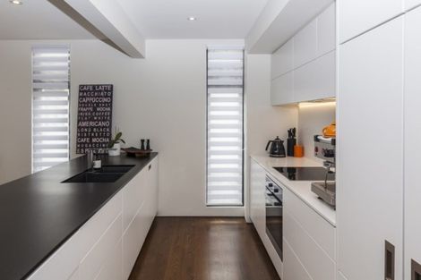 Photo of property in 26a Peterborough Street, Christchurch Central, Christchurch, 8013