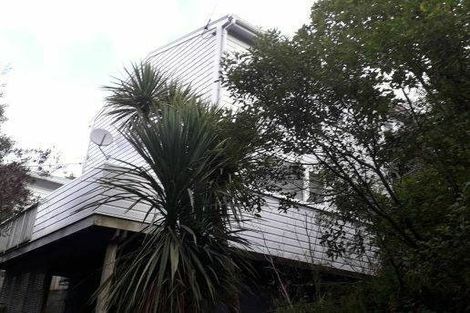 Photo of property in 15a Governor Road, Northland, Wellington, 6012