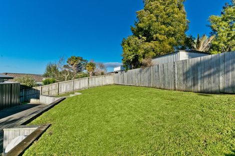 Photo of property in 14 Sarajevo Place, Massey, Auckland, 0614