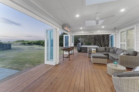 Photo of property in 10 Mariri Place, Waitarere Beach, Levin, 5510