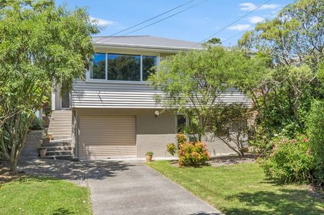 Photo of property in 4 Ranui Terrace, Tawa, Wellington, 5028