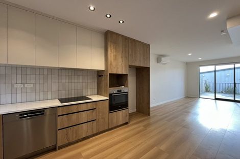 Photo of property in 22 Puihi Crescent, Massey, Auckland, 0614