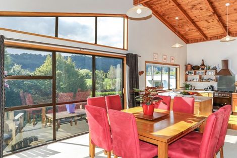 Photo of property in 310 Mcnicol Road, Clevedon, Papakura, 2585