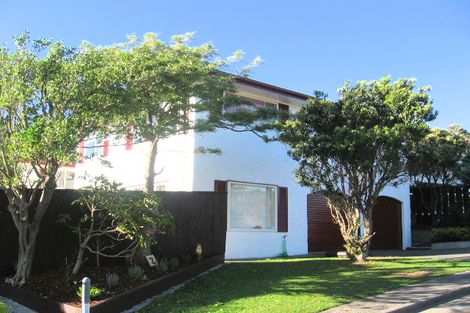 Photo of property in 2 Ballina Drive, Churton Park, Wellington, 6037