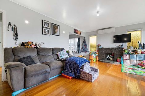 Photo of property in 23 Bedford Street, Te Atatu South, Auckland, 0610