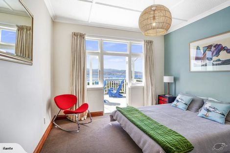 Photo of property in 49 Hungerford Road, Lyall Bay, Wellington, 6022