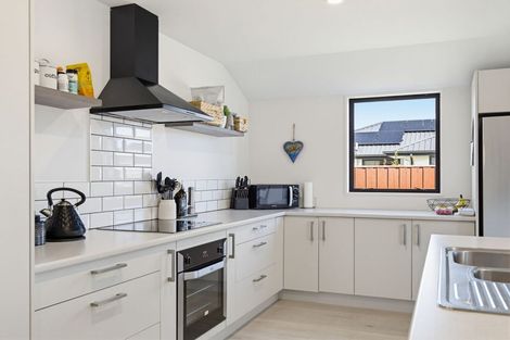 Photo of property in 10 Shillingford Boulevard, Rolleston, 7615