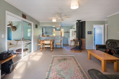Photo of property in 5820 Kenepuru Road, Waitaria Bay, Picton, 7282