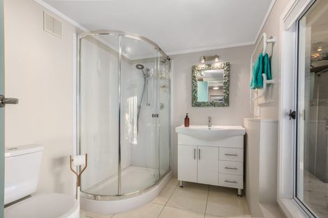 Photo of property in 96 Leeward Drive, Whitby, Porirua, 5024