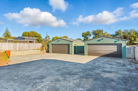 Photo of property in 30 Eruini Street, Waikanae Beach, Waikanae, 5036