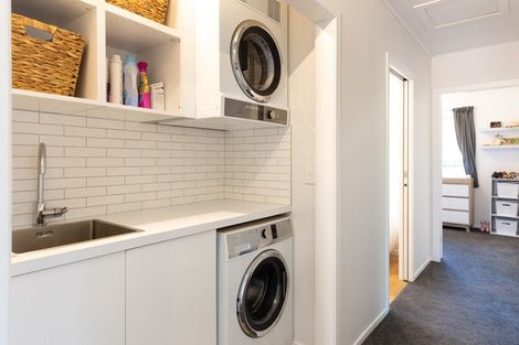 Photo of property in 43 Essex Street, Vogeltown, New Plymouth, 4310