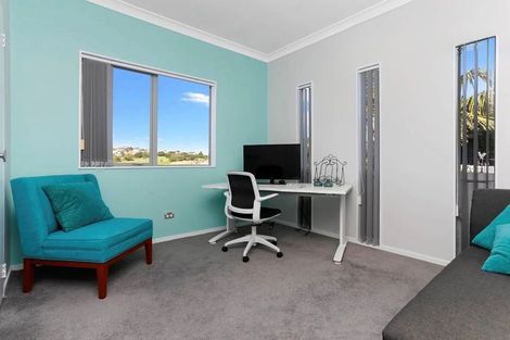 Photo of property in 11 Burwood Terrace, Gulf Harbour, Whangaparaoa, 0930