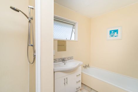 Photo of property in 2 Paradise Place, Milson, Palmerston North, 4414