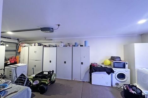 Photo of property in 6 Duxfield Drive, Ranui, Auckland, 0612