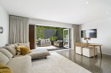 Photo of property in 1/20 Maritime Terrace, Birkenhead, Auckland, 0626