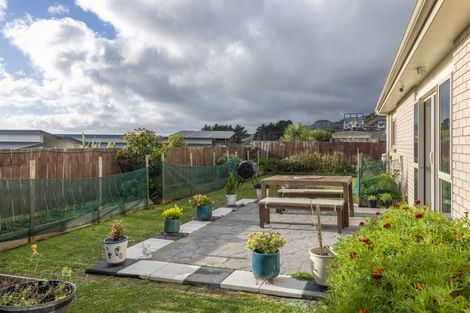 Photo of property in 243 Mark Avenue, Grenada Village, Wellington, 6037