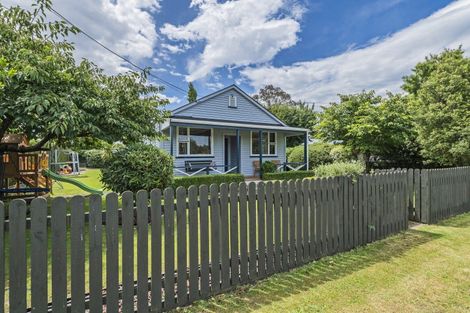 Photo of property in 13 Cliff Street, Coalgate, 7673