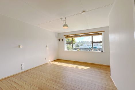 Photo of property in 18 Parkinson Avenue, Wesley, Auckland, 1041