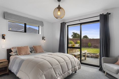 Photo of property in 43 Tara Crescent, Woodend, 7610