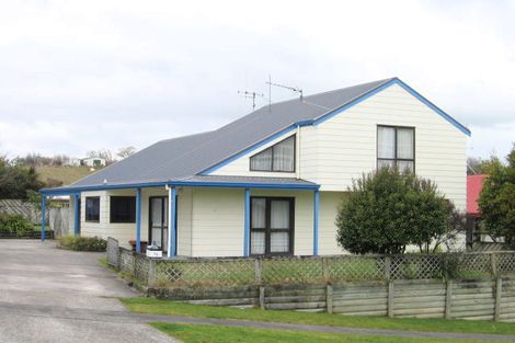 Photo of property in 63 Lansdowne Crescent, Glenview, Hamilton, 3206