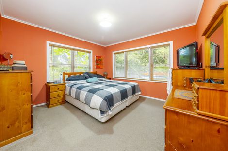 Photo of property in 11 Scenic Drive, Hillpark, Auckland, 2102