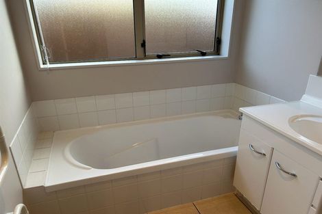 Photo of property in 6 Marsack Crescent, Halswell, Christchurch, 8025