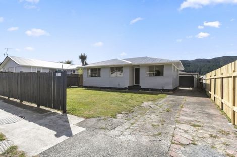 Photo of property in 22 Hamstead Street, Wainuiomata, Lower Hutt, 5014