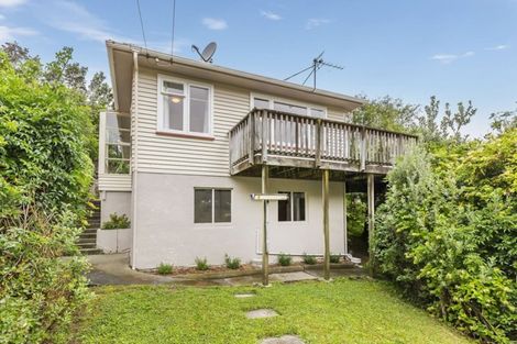 Photo of property in 31 Olivia Crescent, Tawa, Wellington, 5028