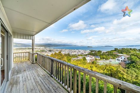 Photo of property in 5/30 London Road, Korokoro, Lower Hutt, 5012