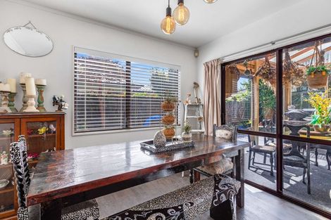 Photo of property in 19 Dahlia Street, Palmerston North, 4410