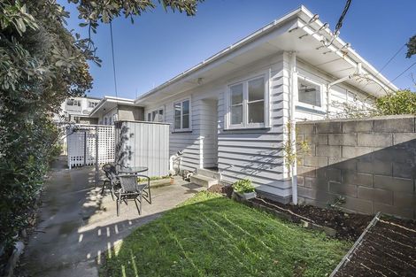 Photo of property in 605 Evans Bay Parade, Kilbirnie, Wellington, 6022