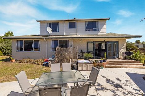 Photo of property in 9 Rosanna Place, Aranui, Christchurch, 8061