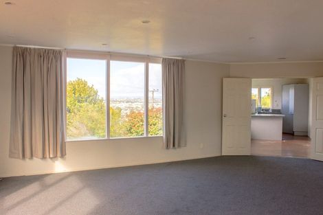 Photo of property in 204 East Coast Road, Forrest Hill, Auckland, 0620