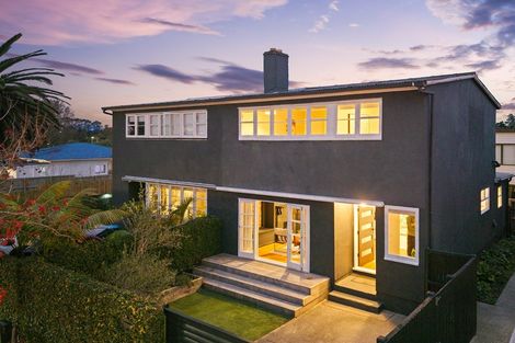 Photo of property in 1092 Great North Road, Point Chevalier, Auckland, 1022