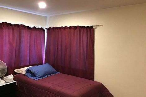 Photo of property in 101a Royal Road, Massey, Auckland, 0614