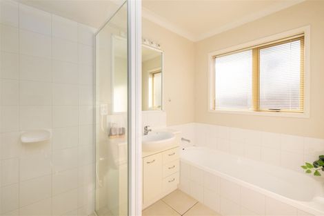 Photo of property in 17 Garforth Green, Halswell, Christchurch, 8025