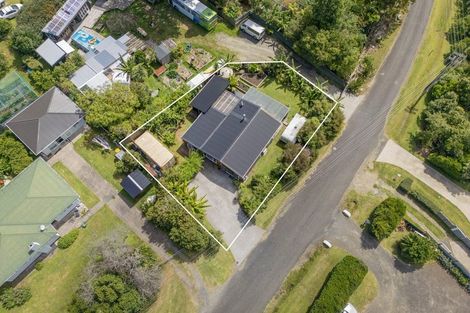 Photo of property in 8 Laycock Road, Tairua, 3508