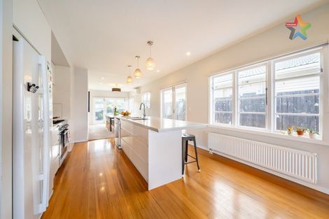 Photo of property in 46 Milne Terrace, Island Bay, Wellington, 6023