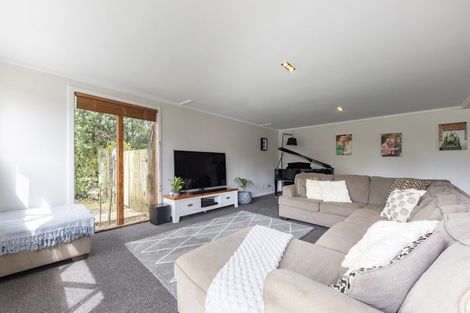 Photo of property in 308 Henderson Valley Road, Henderson Valley, Auckland, 0612