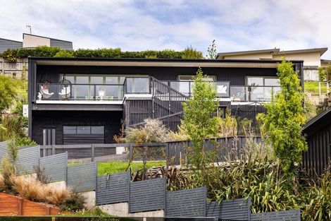 Photo of property in 121 Cashmere Drive, Fitzherbert, Palmerston North, 4410