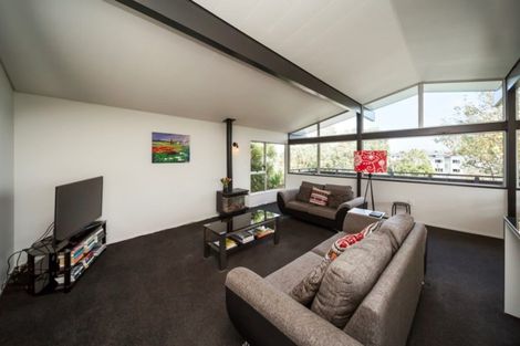 Photo of property in 5 Montana Place, Merrilands, New Plymouth, 4312