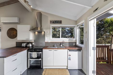 Photo of property in 6a Tiri Road, Manly, Whangaparaoa, 0930