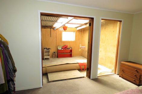 Photo of property in 4 Forbes Street, Westport, 7825