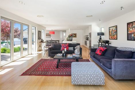 Photo of property in 39 Makora Street, Fendalton, Christchurch, 8041