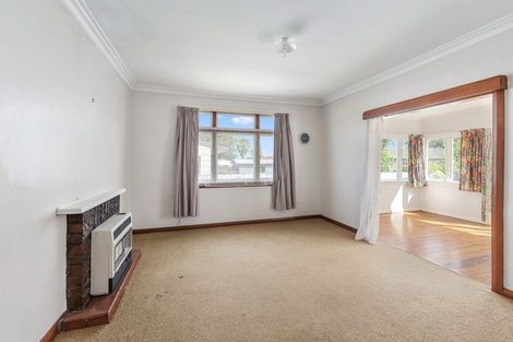 Photo of property in 629 Queen Street East, Levin, 5510